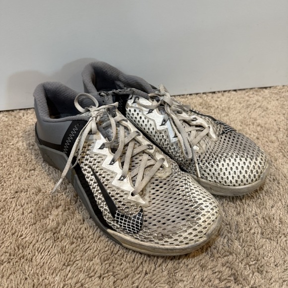 Nike Metcon 6 Shoes Mens Size 9.5 Gray Black White Training Sneakers CK9388-117 - Picture 3 of 8
